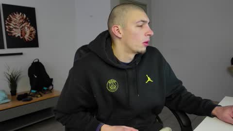 RYAN DOZER online show from February 8, 7:23 am