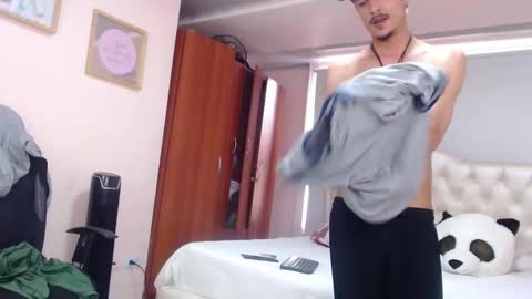 Snapshot of ryan_maxy chatting on February 4, 5:12 pm ryan online show from February 4, 5:12 pm