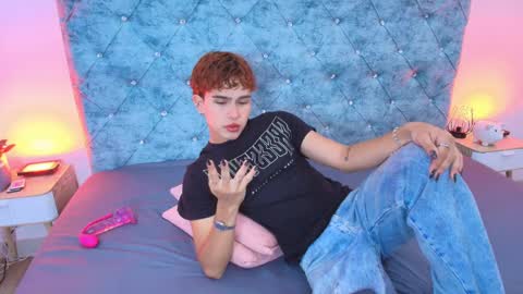 R Y A N   ON   F I R E online show from April 2, 1:42 pm