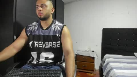 ryan_xc1 online show from June 4, 3:12 am