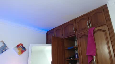 Snapshot of ryanastone_ chatting on January 20, 1:00 pm Hanna online show from January 20, 1:00 pm