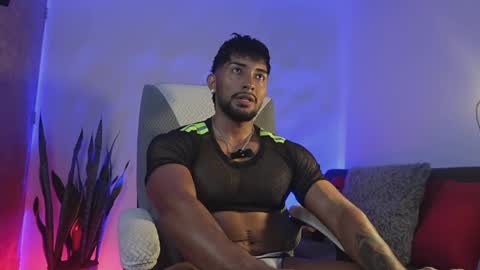 Snapshot of ryanboy30 chatting on April 2, 11:02 pm ryanboy30 online show from April 2, 11:02 pm