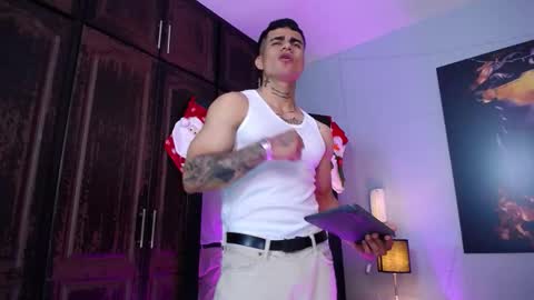 RyanGates online show from December 19, 1:18 pm