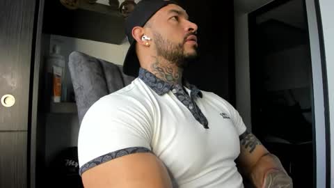 Snapshot of ryanjhonston chatting on March 13, 12:45 pm Ryan online show from March 13, 12:45 pm