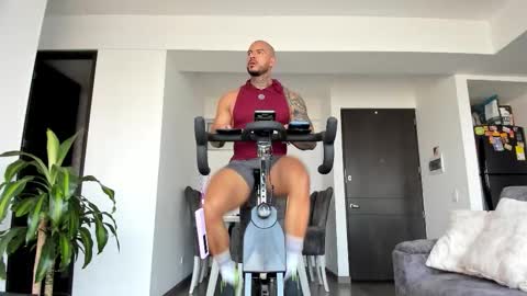 Snapshot of ryanjhonston chatting on March 25, 12:11 pm Ryan online show from March 25, 12:11 pm