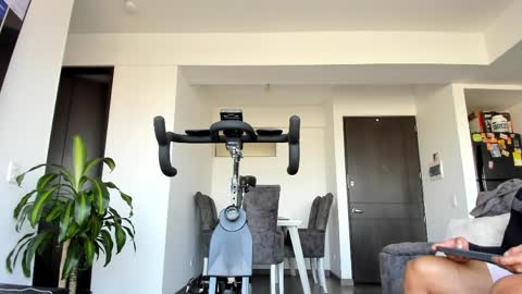 Snapshot of ryanjhonston chatting on April 1, 12:06 pm Ryan online show from April 1, 12:06 pm