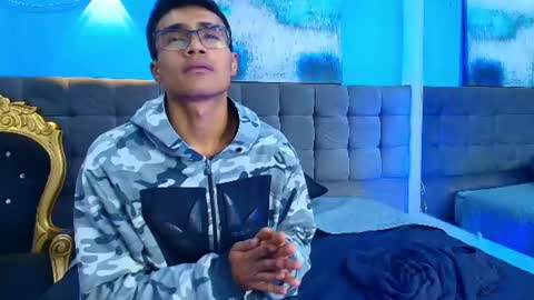 Snapshot of ryannfox_ chatting on July 24, 7:17 am ryannfox_ online show from July 24, 7:17 am