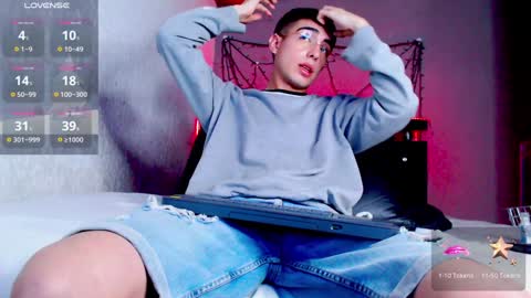 Ryannhill  online show from December 23, 5:49 am