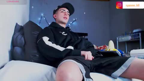 Ryannhill  online show from September 11, 6:13 am