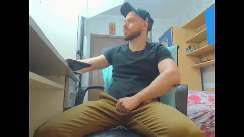 Ryanstone  online show from January 10, 5:42 am