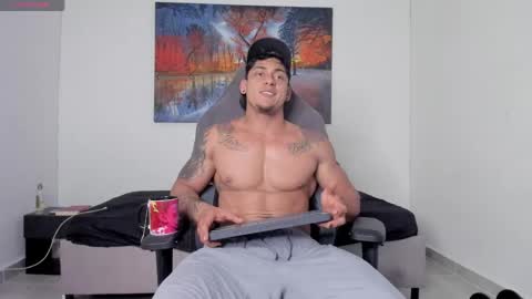 Snapshot of ryanwhite3 chatting on April 22, 9:16 pm ryanwhite3 online show from April 22, 9:16 pm