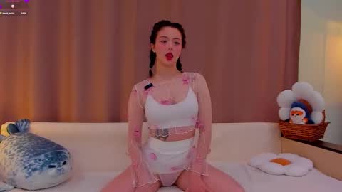 Jenny online show from January 8, 2:36 am