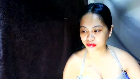 Snapshot of rylee_beau chatting on July 22, 6:11 pm Beau Angel online show from July 22, 6:11 pm