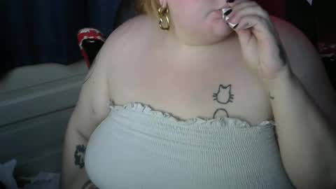 Snapshot of rylee_rosexxx chatting on May 11, 11:46 pm rylee_rosexxx online show from May 11, 11:46 pm