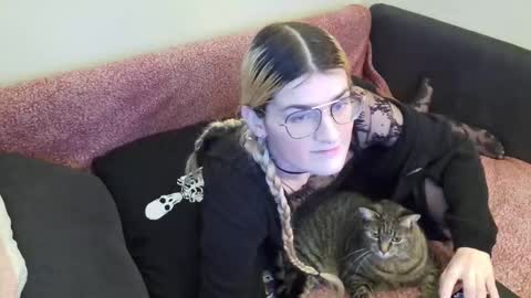 Snapshot of ryn_michele chatting on January 9, 10:20 pm Ryn Michele online show from January 9, 10:20 pm