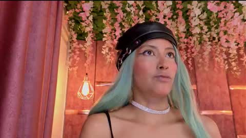 Snapshot of rynka__ chatting on February 24, 3:59 am rynka online show from February 24, 3:59 am