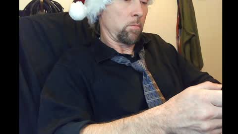 Snapshot of rynoxox chatting on December 15, 11:23 am rynoxox online show from December 15, 11:23 am