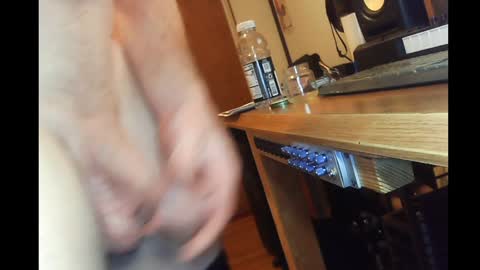 Snapshot of rynoxox chatting on January 11, 8:43 am rynoxox online show from January 11, 8:43 am