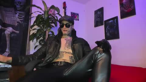 leopmonk help me reach 100 thumbs up online show from October 7, 1:41 pm