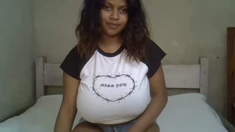 Snapshot of rywanna chatting on March 28, 5:40 am rywanna online show from March 28, 5:40 am