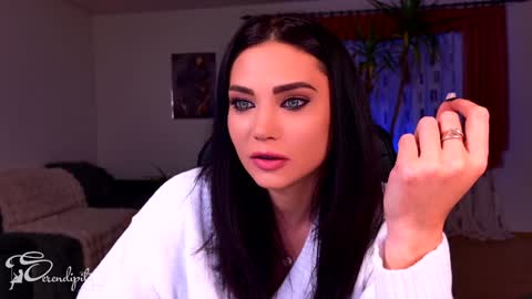 Snapshot of s3r3ndipity chatting on December 18, 2:10 am Y online show from December 18, 2:10 am