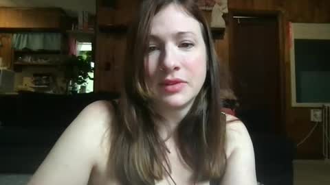 Snapshot of s496925 chatting on October 6, 1:52 pm s496925 online show from October 6, 1:52 pm