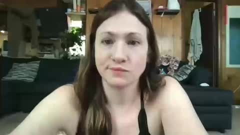 Snapshot of s496925 chatting on October 10, 5:34 pm s496925 online show from October 10, 5:34 pm