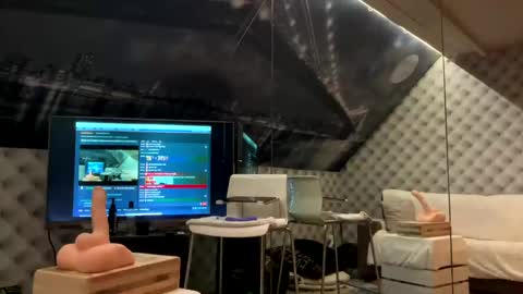 Snapshot of s_______________ chatting on December 30, 9:40 pm Laura online show from December 30, 9:40 pm