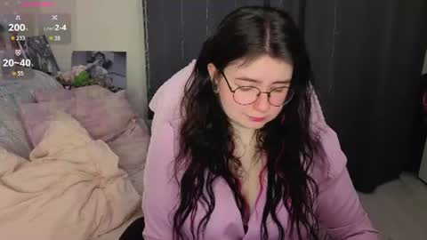 Snapshot of s_katekisa_ss chatting on August 6, 6:54 pm Kate online show from August 6, 6:54 pm