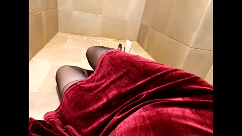 s_xp__ online show from December 17, 5:52 pm