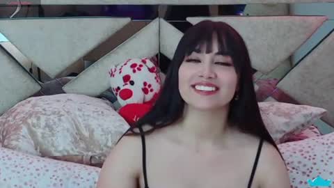 Snapshot of saabrina__ chatting on July 15, 4:12 pm Bri online show from July 15, 4:12 pm
