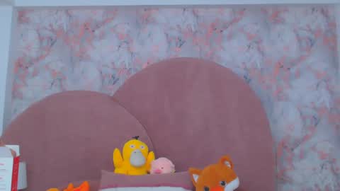 Saara Brown online show from February 4, 7:11 pm