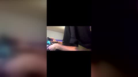 Snapshot of saasbutt chatting on December 2, 12:05 am saasbutt online show from December 2, 12:05 am