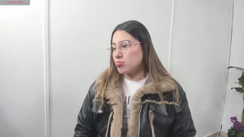 saaya_tay online show from October 1, 3:23 am