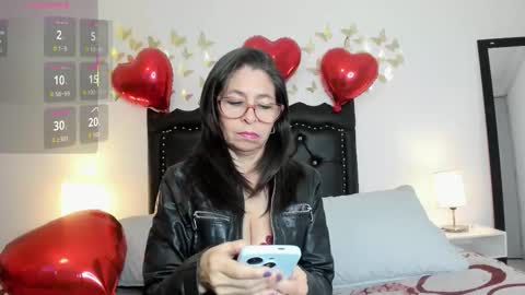 Snapshot of sabinadeluxe_cg chatting on February 14, 12:57 pm sabinadeluxe_cg online show from February 14, 12:57 pm