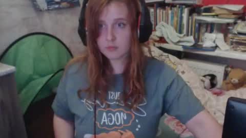 sabochka888 online show from May 29, 2:48 pm