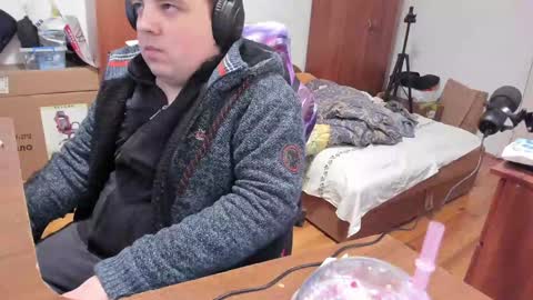 1141323  my Lord Mister Max   moms treasure online show from December 30, 8:54 am