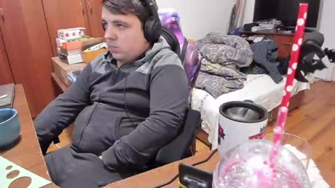 1141323  my Lord Mister Max   moms treasure online show from January 13, 4:08 pm