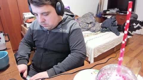 1141323  my Lord Mister Max   moms treasure online show from January 16, 2:41 am