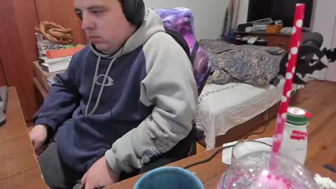 1141323  my Lord Mister Max   moms treasure online show from January 18, 6:03 am