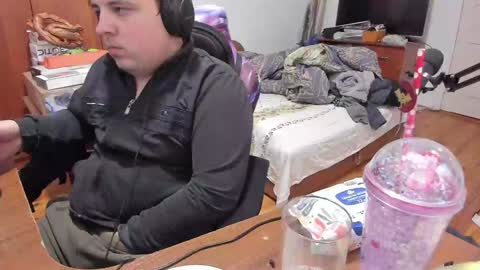 1141323  my Lord Mister Max   moms treasure online show from January 24, 12:52 pm