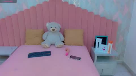 sabriana_smith1 online show from March 31, 5:35 pm