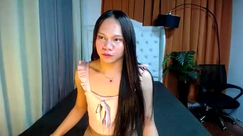 Snapshot of sabrina58 chatting on February 10, 10:36 pm sabrina58 online show from February 10, 10:36 pm