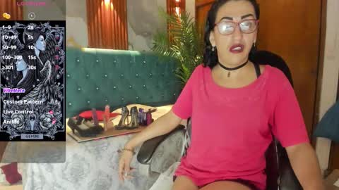 Snapshot of sabrina_dupont chatting on February 6, 1:03 pm SABRINA online show from February 6, 1:03 pm