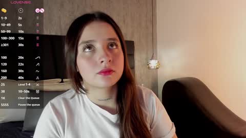 Snapshot of sabrina_lennox chatting on January 29, 7:43 pm Sabrina Maria online show from January 29, 7:43 pm