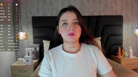 Snapshot of sabrina_lennox chatting on February 17, 7:53 pm Sabrina Maria online show from February 17, 7:53 pm