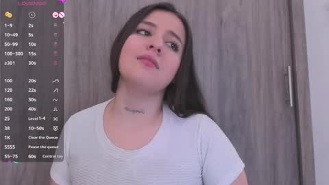 Snapshot of sabrina_lennox chatting on March 22, 1:42 am Sabrina Maria online show from March 22, 1:42 am