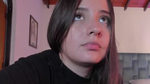 Snapshot of sabrina_lennox chatting on April 14, 1:22 am Sabrina Maria online show from April 14, 1:22 am