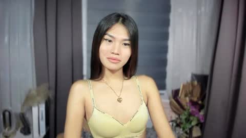 Nadine online show from November 8, 3:23 pm