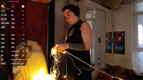 Lilith Solar online show from December 4, 8:01 am